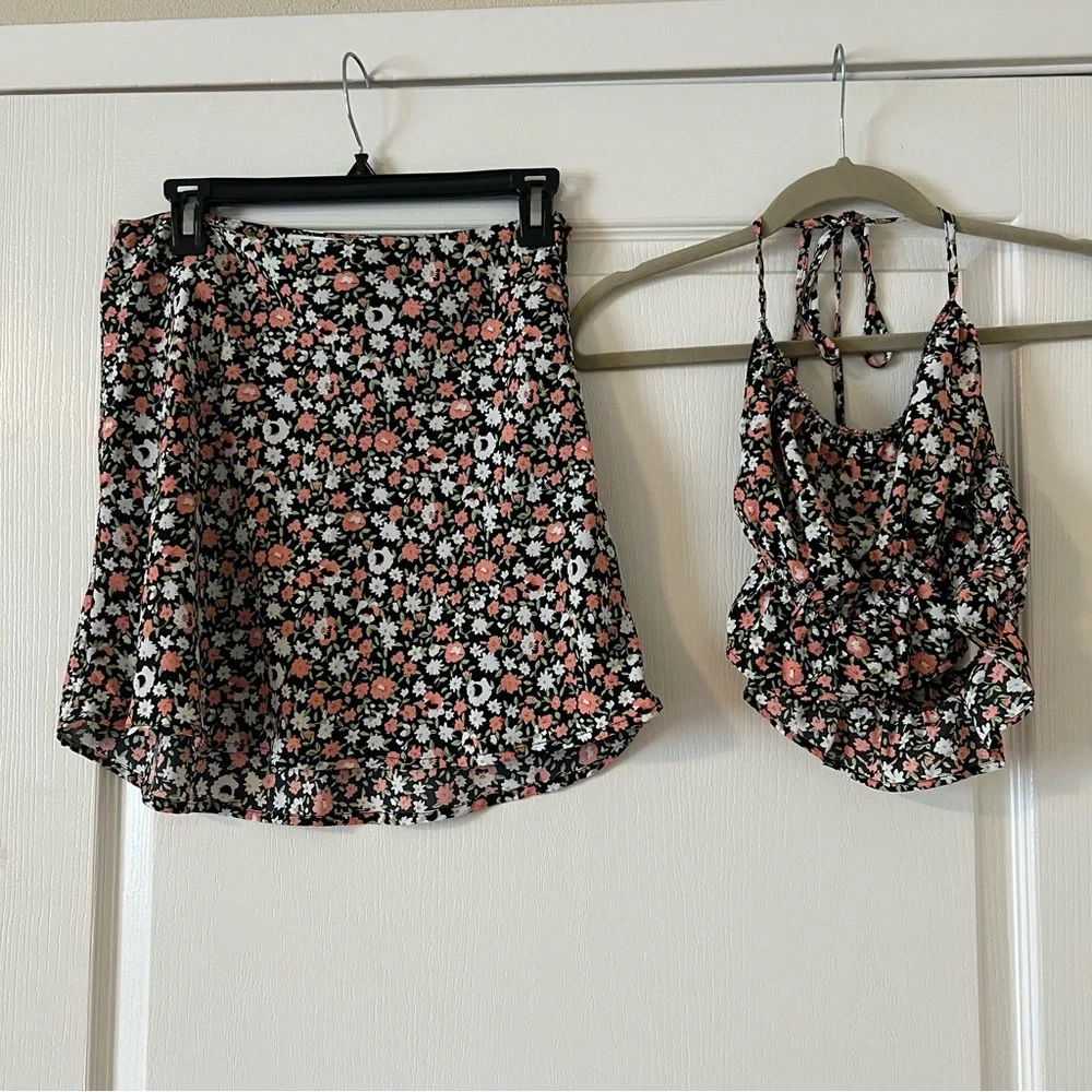 Floral set - Picture 1 of 4